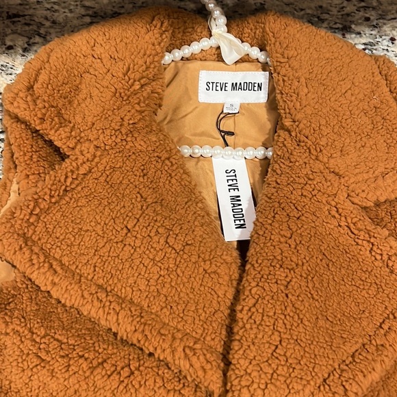 Steve Madden Sherpa Vest - Picture 7 of 9